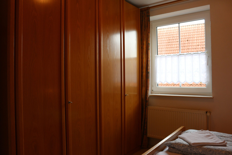 Bedroom 3, Doppelhaushälfte Hooksiel, Friesland