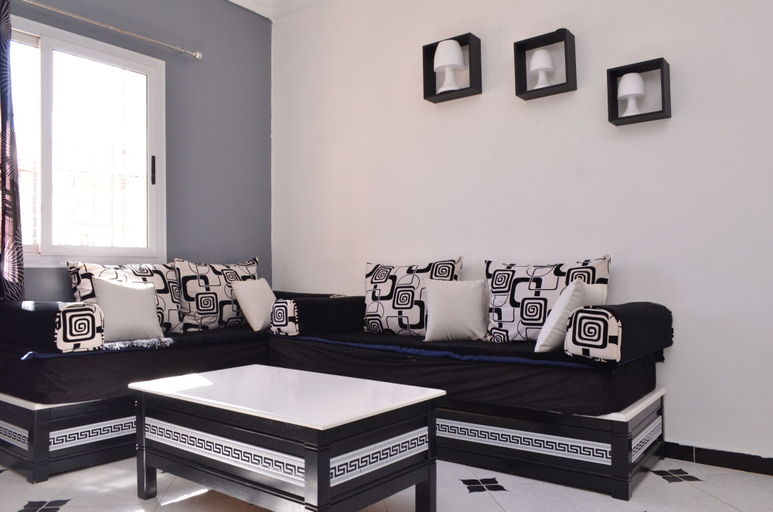 Bedroom 2, Bel appartement Akid Lotfi, Oran