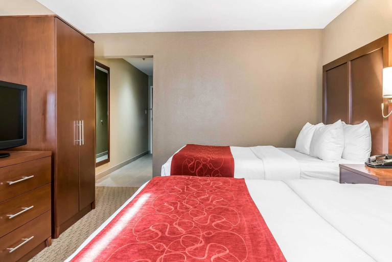Bedroom 3, Comfort Suites Mason near Kings Island, Warren