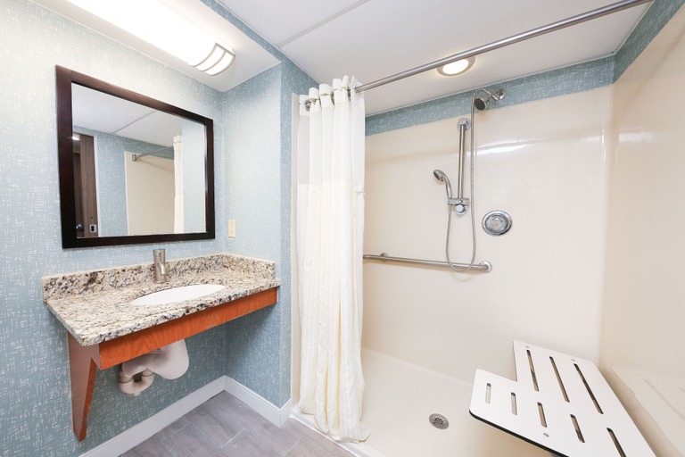Bathroom 5, DoubleTree by Hilton Virginia Beach, Virginia Beach