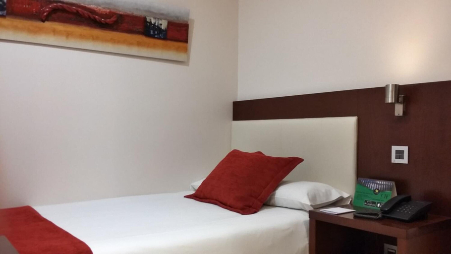 Bedroom 3, Hotel Don Felipe, Segovia