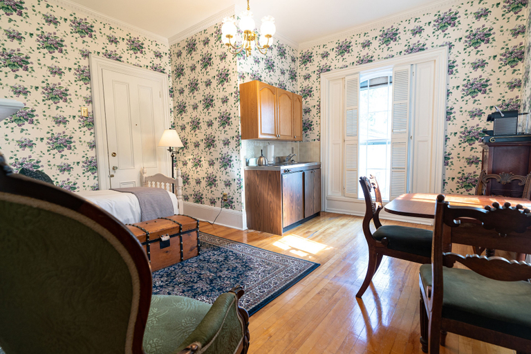 Bedroom 2, Homeport Inn and Tavern, Waldo