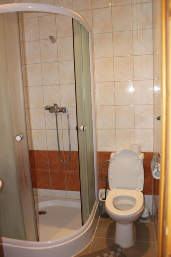 Bathroom 4, Hotel pod Sokolím, Žilina