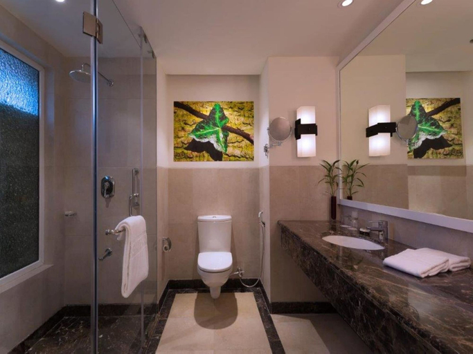 Bathroom 5, Taj Corbett Resort & Spa, Uttarakhand, Nainital