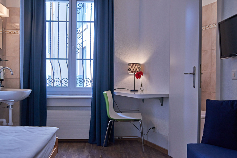 Bedroom 21