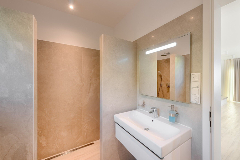 Bathroom, Villa 01 Apartments, Baška Voda