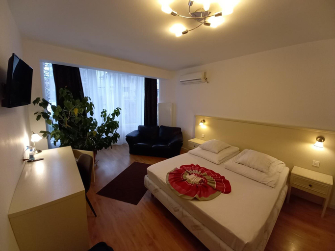Bedroom 3, Riunione, Brasov