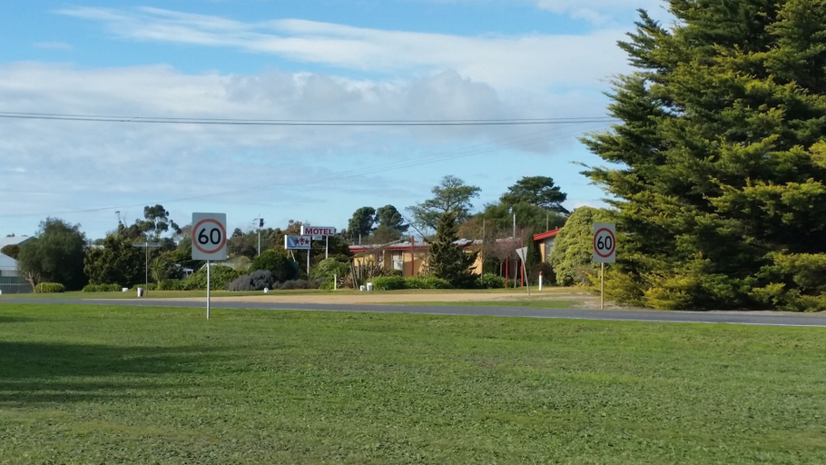 Others 5, Lake Bolac Motel, Ararat