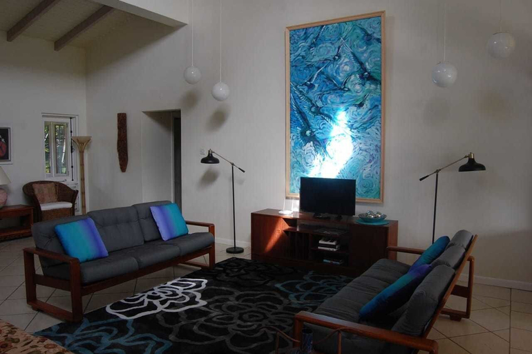 Others 5, The Gracious Villa