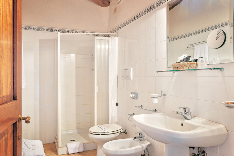 Bathroom 5, Hotel Borgo Casabianca, Siena