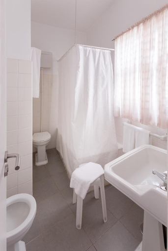 Bathroom 5, Hotel Maga, Santa Cruz de Tenerife