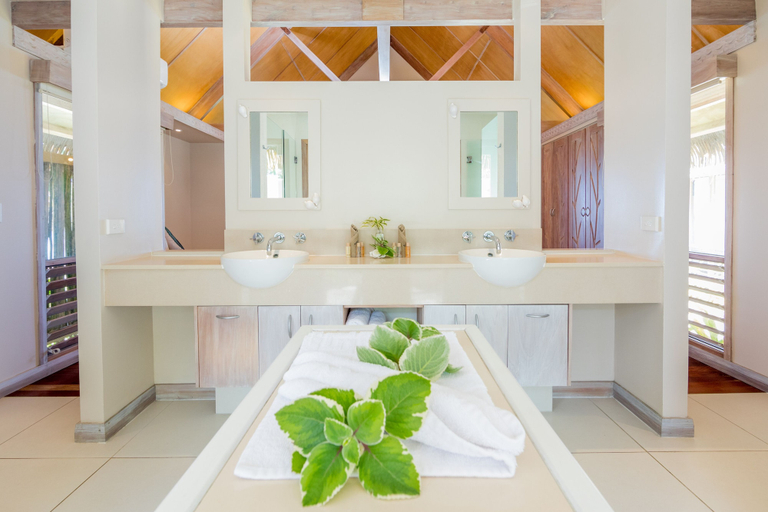Bathroom 5, Little Polynesian Resort, Rorotonga
