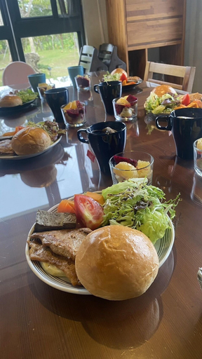 Food & Drinks