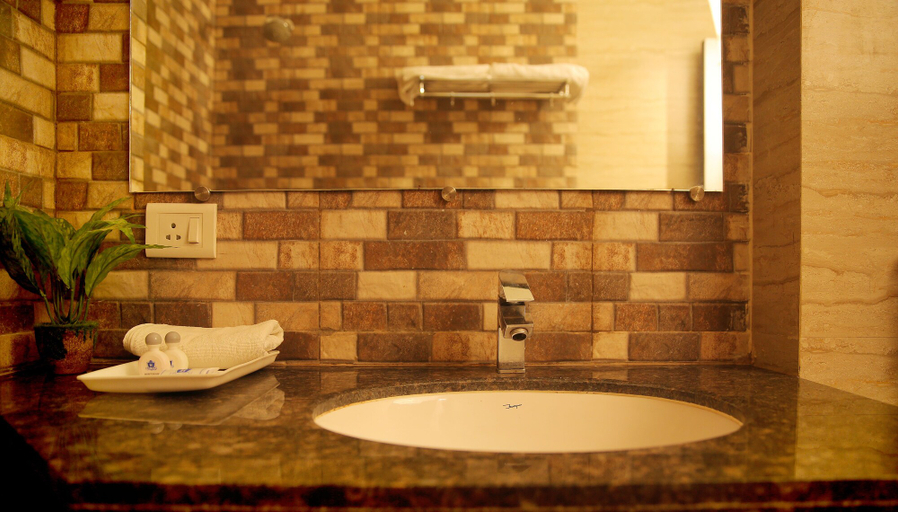 Bathroom 4, Hotel Rivera Palace, Varanasi