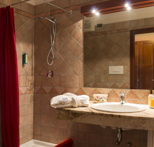 Bathroom 4, West Garda Hotel, Brescia