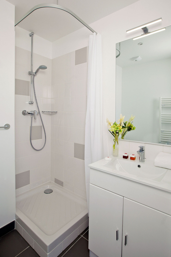 Bathroom 5, Sejours & Affaires Paris Davout, Paris