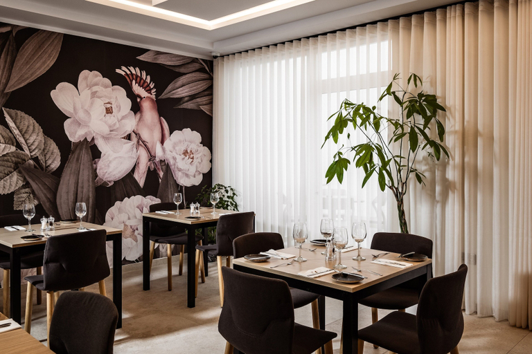 Food & Drinks 5, The Segond Hotel