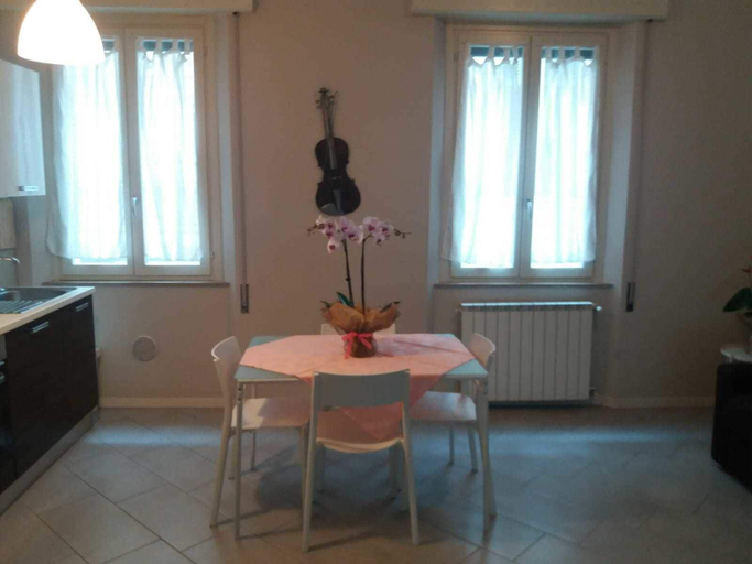 Others 5, Casa Eva, Cremona