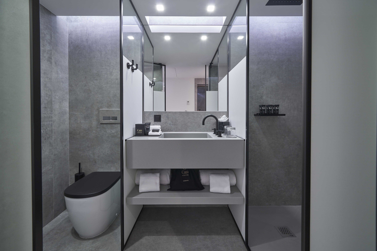 Bathroom 4, Hotel Caju, Funchal