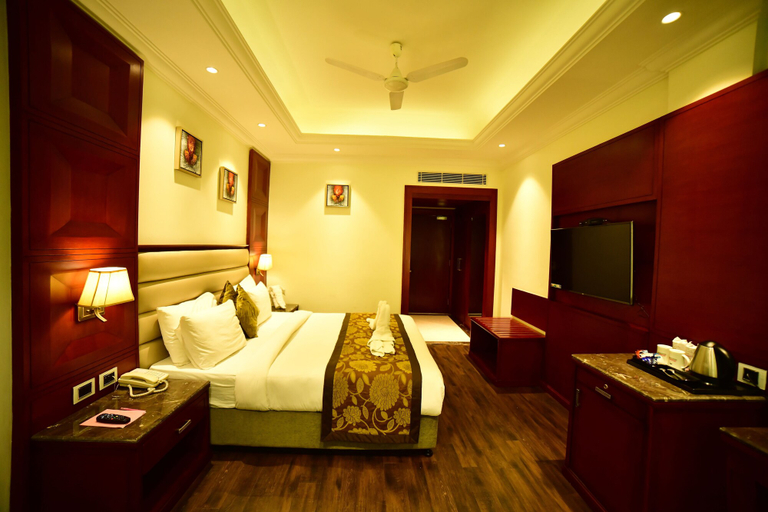 Bedroom 2, Hotel Milan Palace, Kaushambi