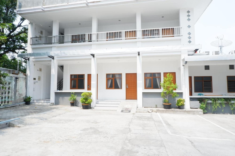 Exterior & Views 26