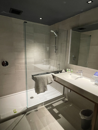 Bathroom, Grand Times Hotel Laval - Centropolis, Laval