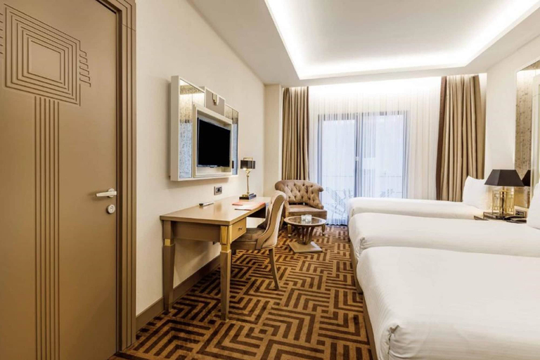 Bedroom 3, Ramada by Wyndham Istanbul Golden Horn, Beyoğlu