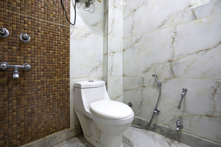 Bathroom 4, Hotel Jagdish Residency, Reasi