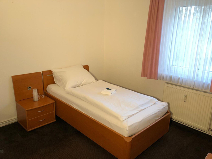 Bedroom 3, Hotel Mivano Lehrte, Region Hannover