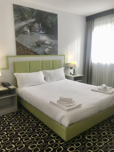 Bedroom 3, San Valentino Hotel, Bergamo