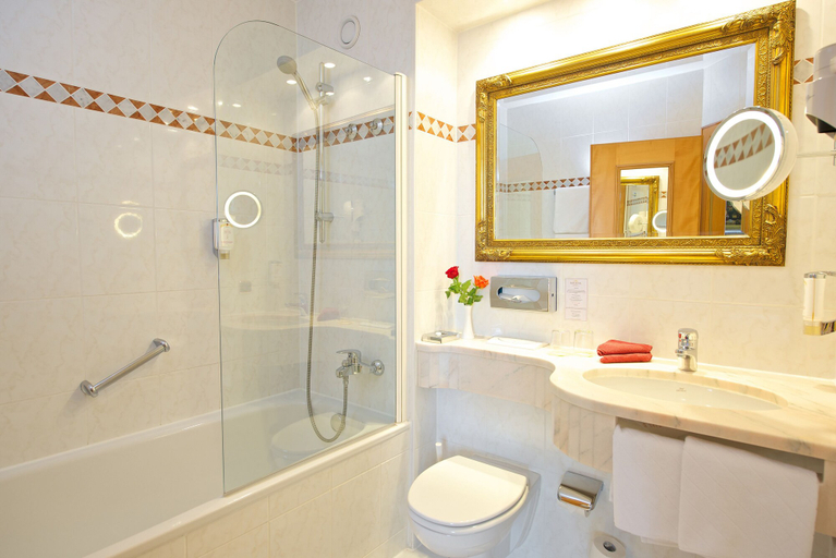 Bathroom 5, Park Hotel Laim, München