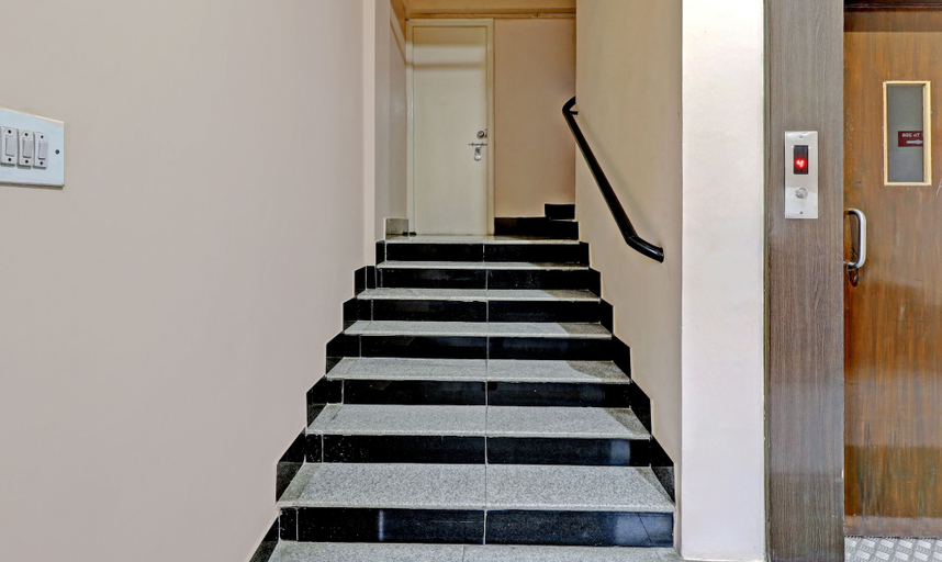 Others 4, Guru Comfort, 100 m from Apollo Hospital, Bangalore