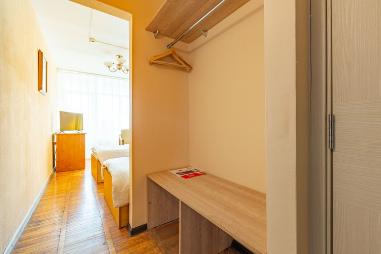 Others 5, A Hotel Amur Bay, Vladivostok gorsovet