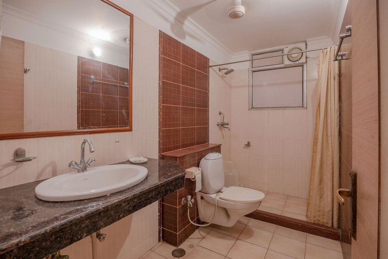 Bathroom 3, Hotel Aashish, Jaipur