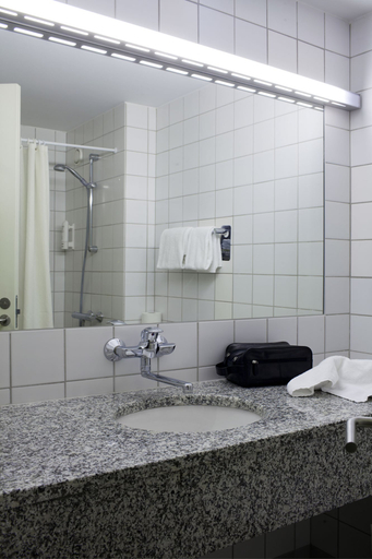 Bathroom 4, Scandic Aarhus Vest, Århus
