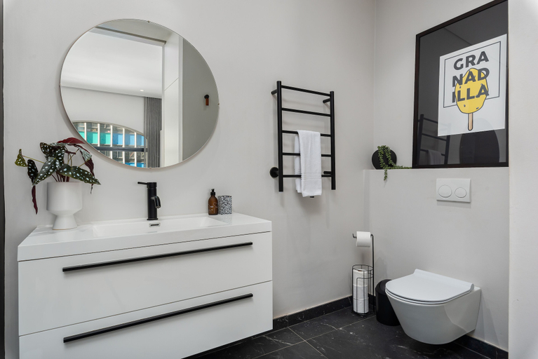 Bathroom 4, 3.5 The Bijoux, City of Cape Town