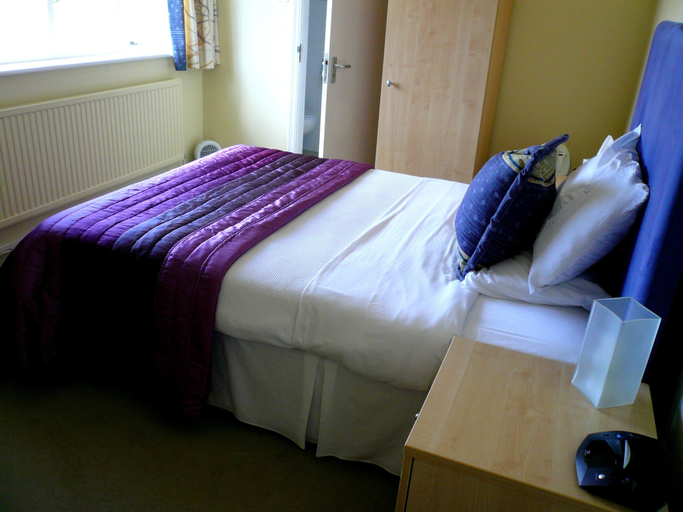 Bedroom 5, Malvern House, Buckinghamshire