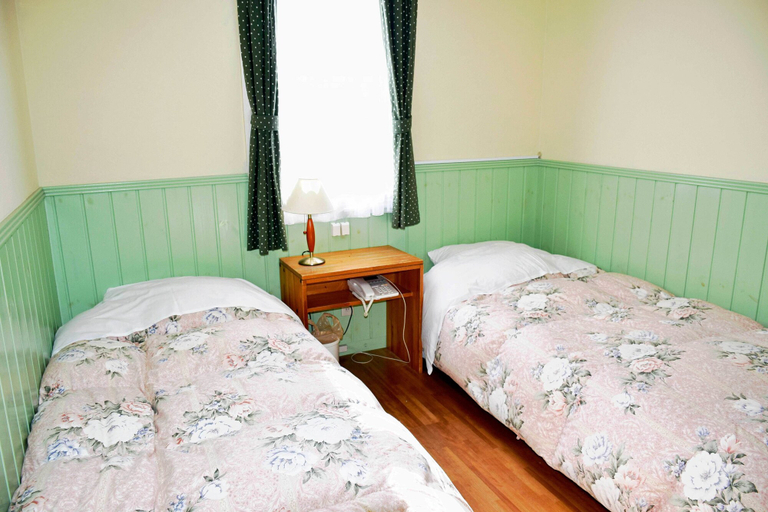 Bedroom 2, Pension Human, Yamanakako