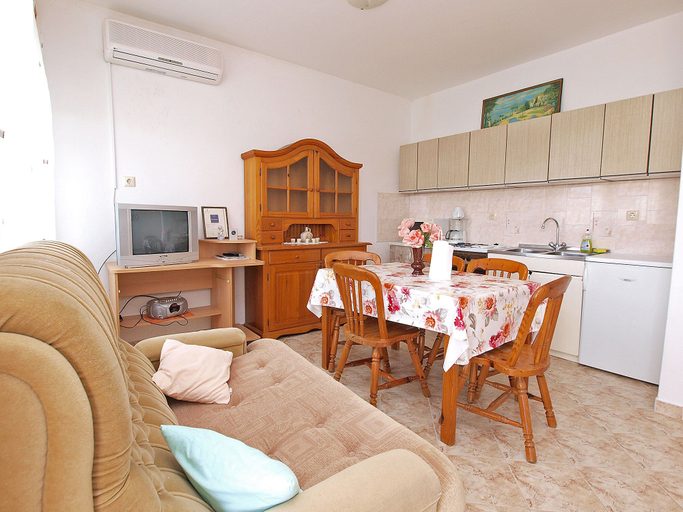Others 4, Apartment 860, Rovinj