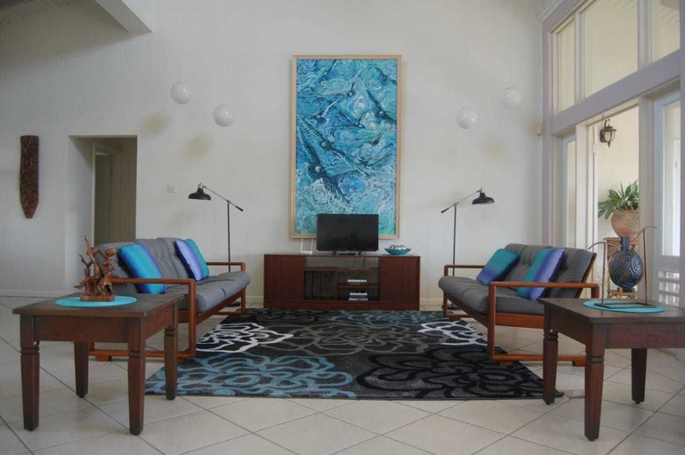 Others 3, The Gracious Villa
