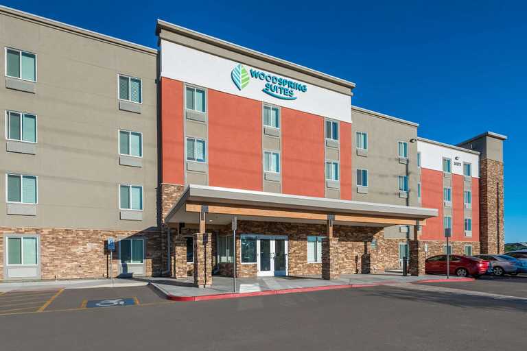 Exterior & Views 2, WoodSpring Suites Phoenix-Deer Valley, Maricopa