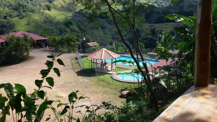 Others 5, Rancho Montezumo, Puriscal