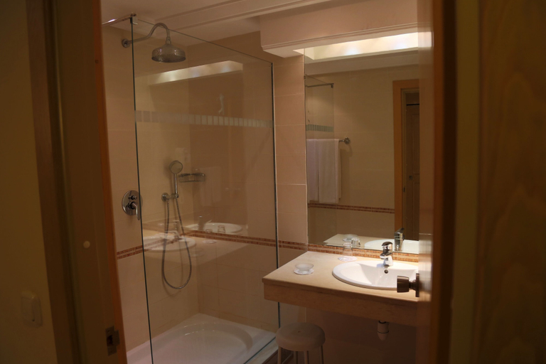 Bathroom 4, Djerba Golf Resort & Spa, Djerba Midoun
