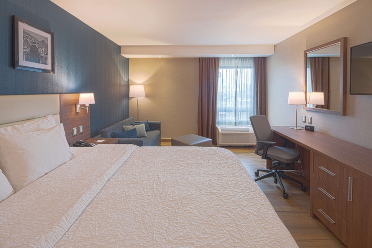 Bedroom 4, Hampton Inn by Hilton Monterrey/Galerías-Obispado, Monterrey