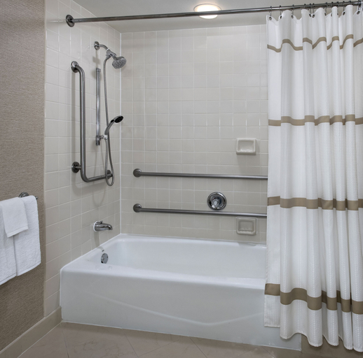 Bathroom 5, Boston Marriott Peabody, Essex