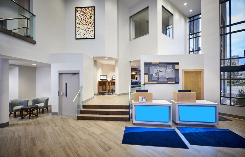 Exterior & Views 21