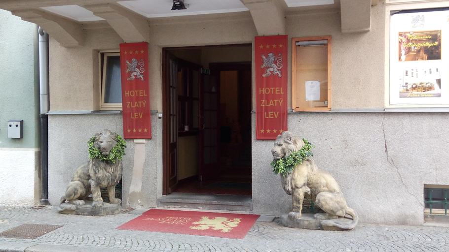 Exterior & Views 2, Hotel Zlaty Lev Zatec, Louny