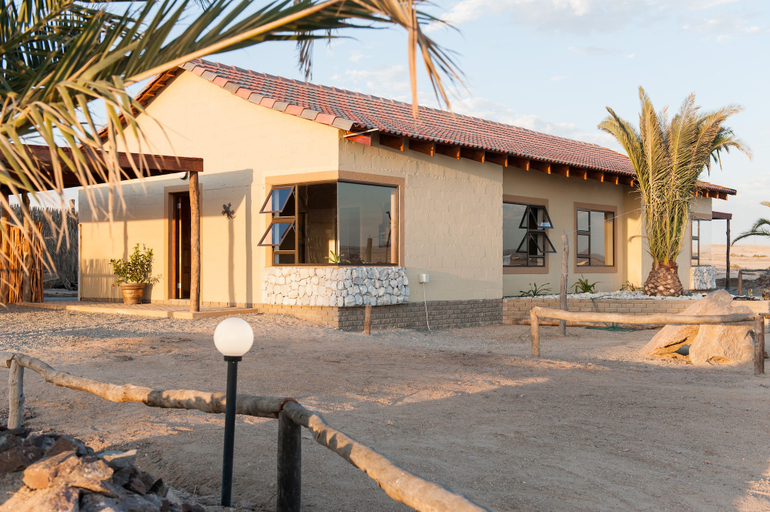 Exterior & Views 2, Gecko Ridge Guest House, Swakopmund