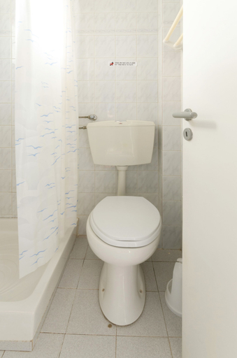Bathroom 4, Princess Anex, Crete