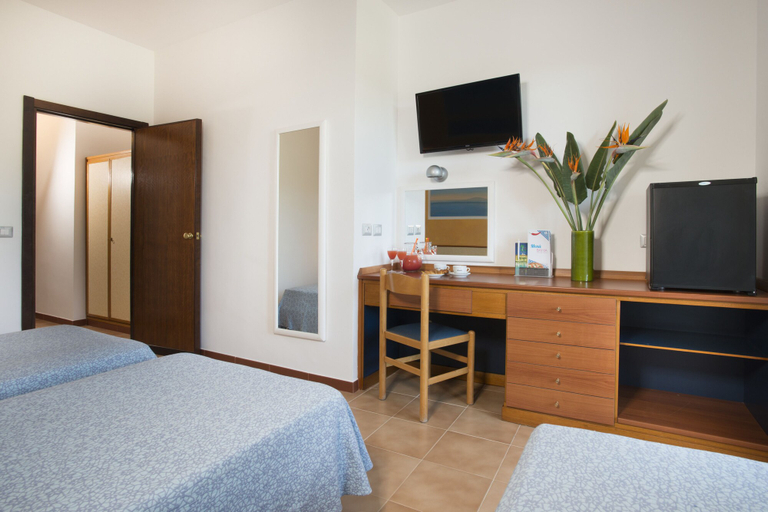 Bedroom 3, Hotel Oasis, Sassari